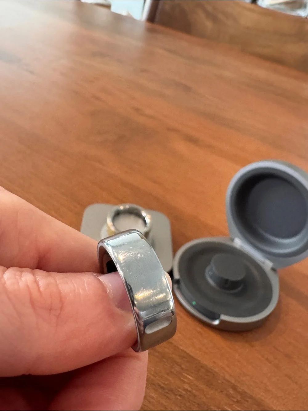 Silver and Gold Gen 4, Size 8 Oura Rings and 2 Compatible Chargers